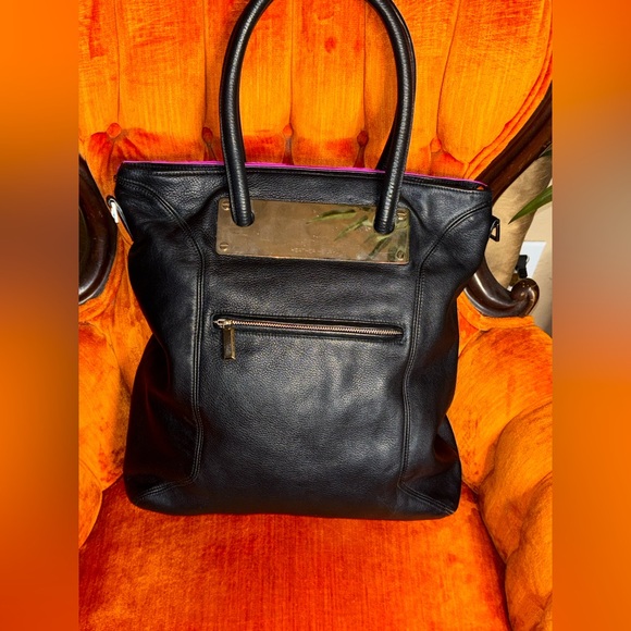 Heather Henry Color Block Fuchsia Fur & Black Pebbled Leather Tote Bag - Picture 8 of 13